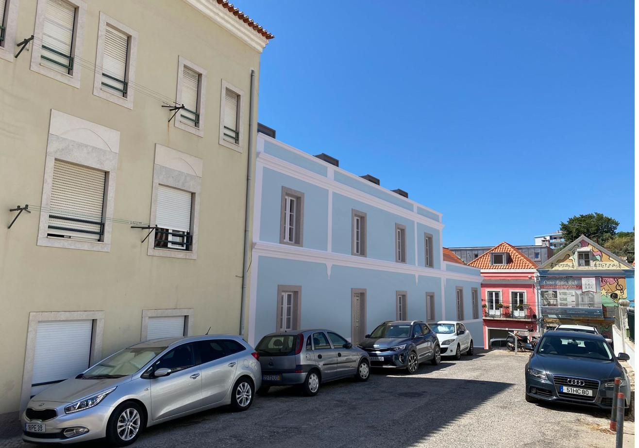 Fachada histórica do edifício Brasileira na Rua da Brasileira, Setúbal